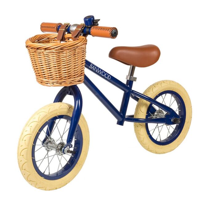Filhos - Bicicleta Balance Bike First Go, €159, Banwood