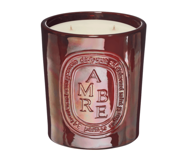 Mãe - Vela Bougie Ambre edição limitada 1,5kg, €295, Diptyque.