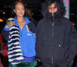 Rihanna anuncia gravidez de forma inédita