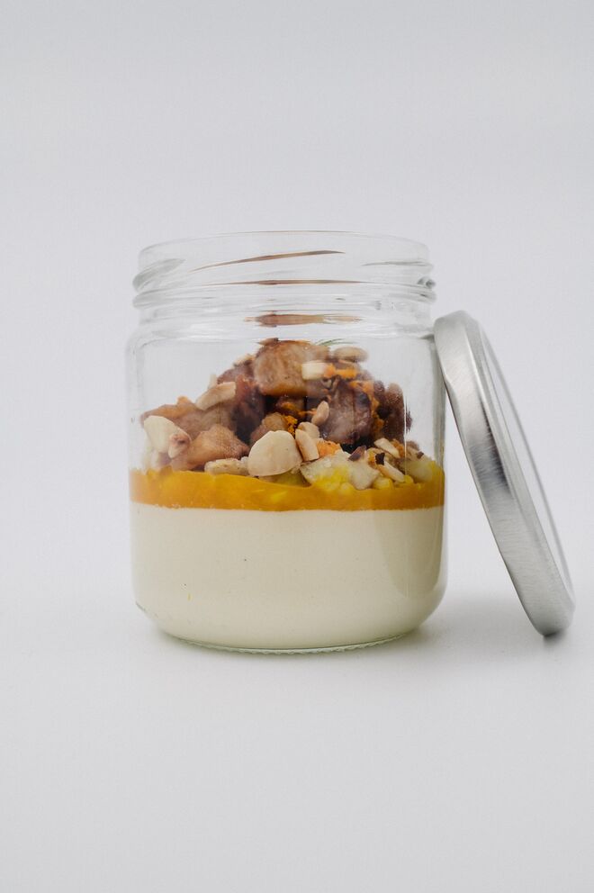 Mousse de ricota e geleia de clementina.