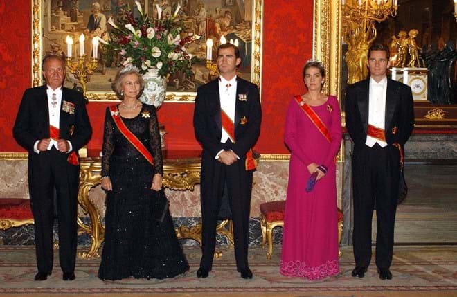 Infanta Cristina e Iñaki Urdangarin com Sofia e Juan Carlos, 2002.