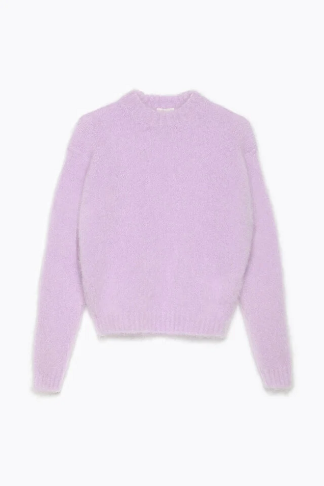 Sweater em mistura de mohair, €122, Bimba y Lola