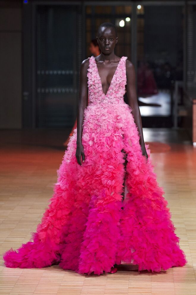 Elie Saab Haute Couture Primavera-Verão 2022