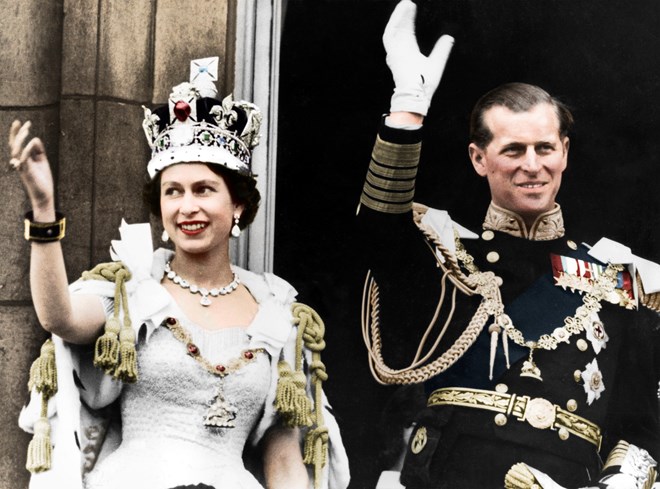 Isabel II e o duque de Edimburgo no dia da sua coroação, 1953