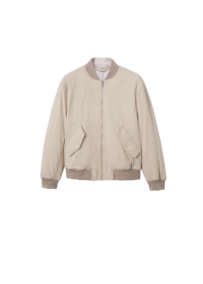 Casaco em nylon, €79,99, Mango