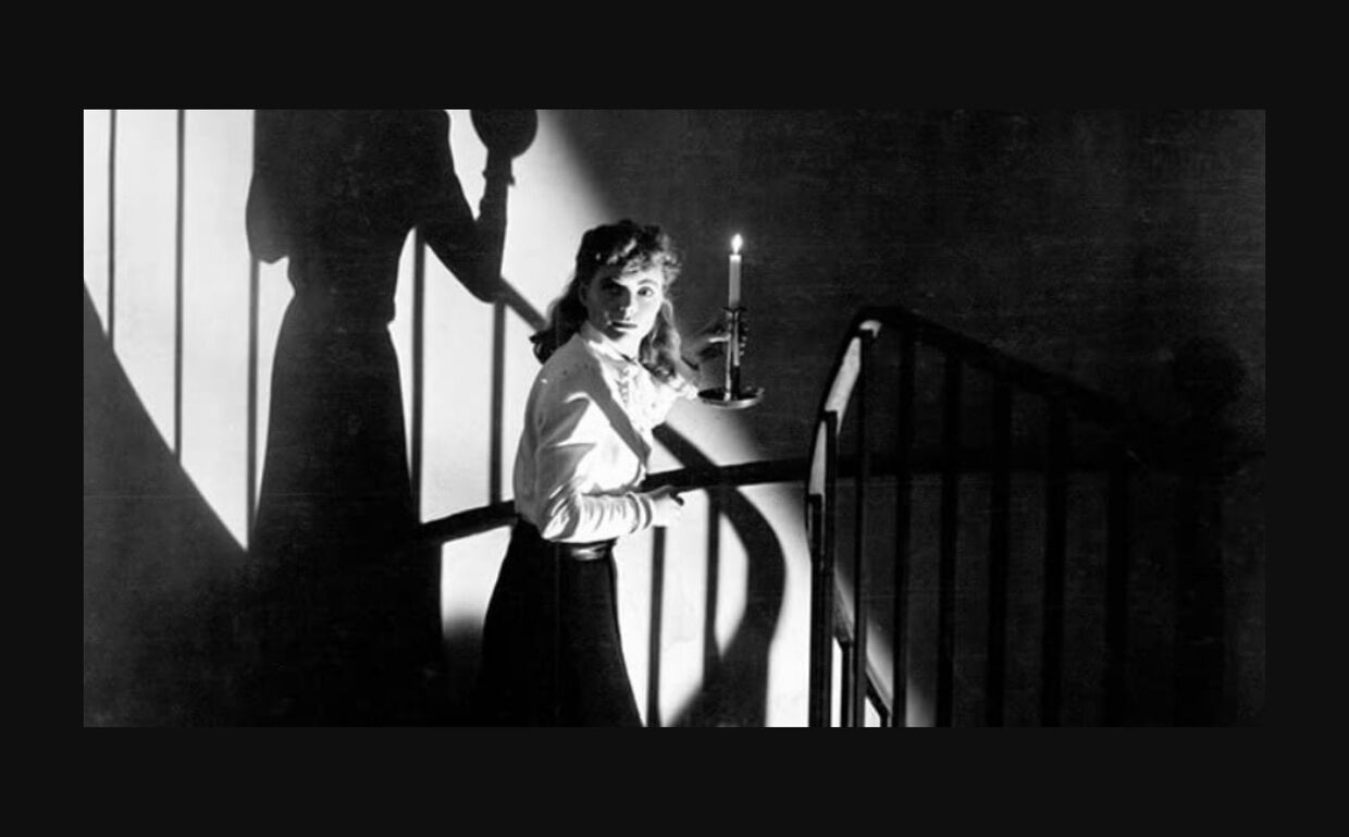 Dorothy McGuire em 'The Spiral Staircase' (1945)