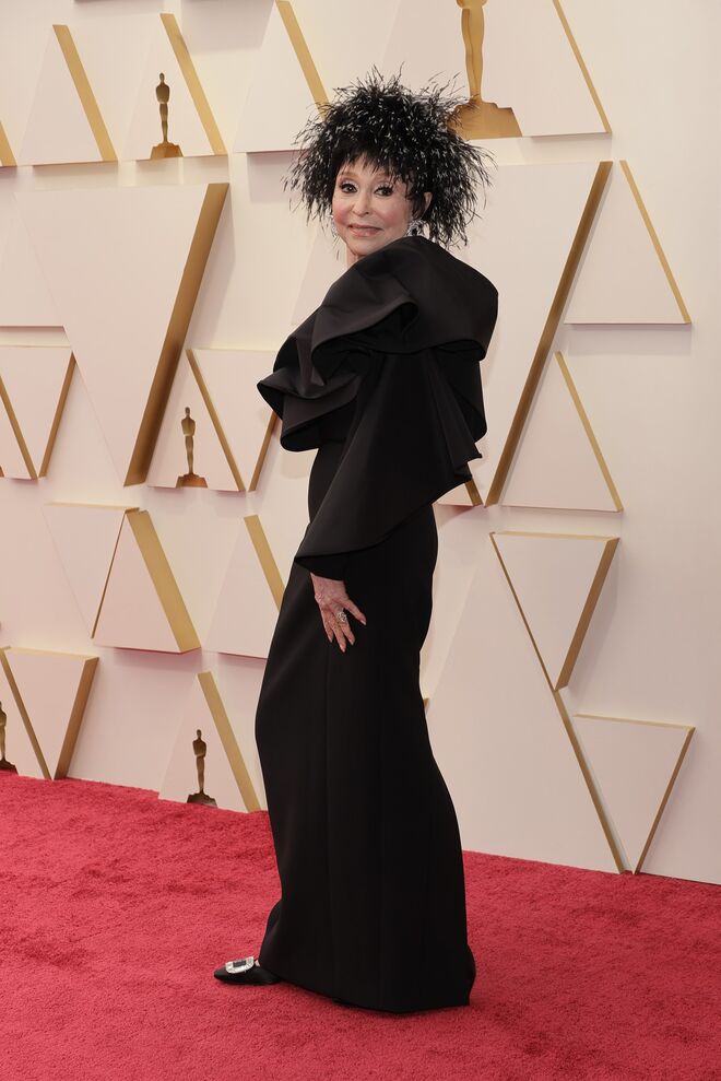 Rita Moreno em Carolina Herrera