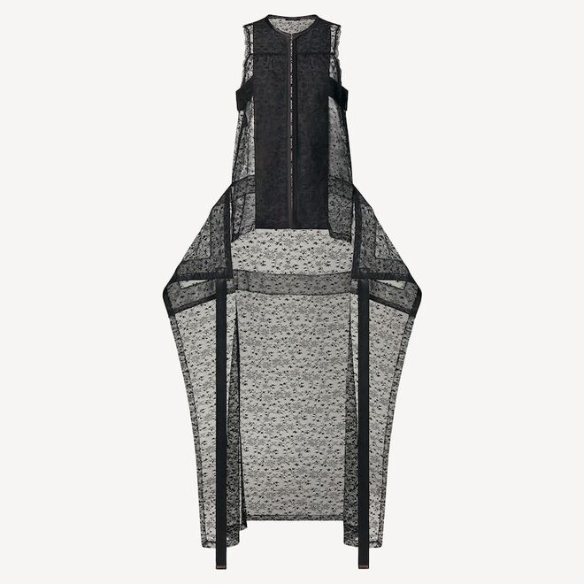 Vestido em renda, €3500, Louis Vuitton