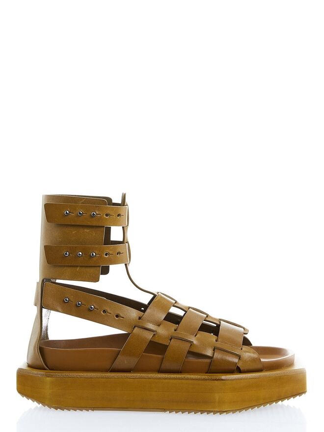 Sandálias em pele e madeira, €1.720, Rick Owens