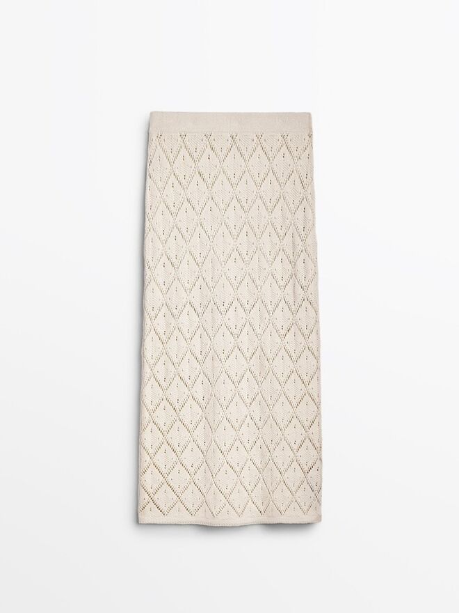 Saia em malha de algodão, €59,95, Massimo Dutti