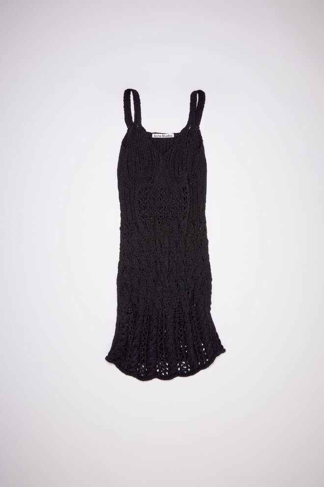 Vestido em macramé, €420, Acne Studios