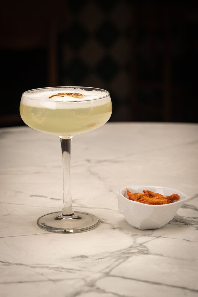 Cocktail de caçata com camarinhas.