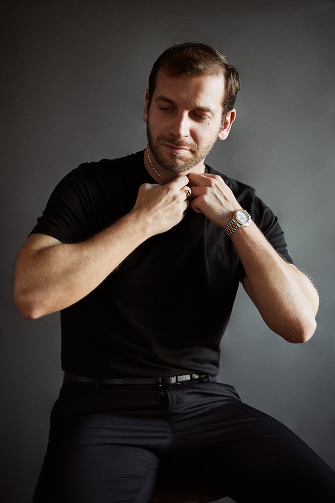 Ao pescoço Diogo usa um fio que era do pai