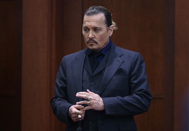 Confira os looks usados por Johnny Depp durante o julgamento