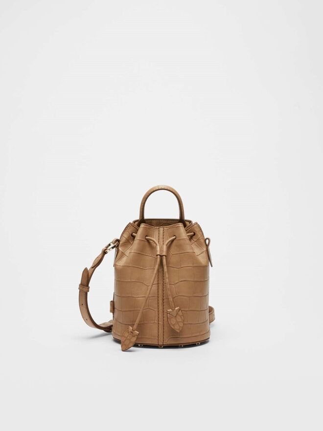 Carteira Bucket, €655, MaxMara