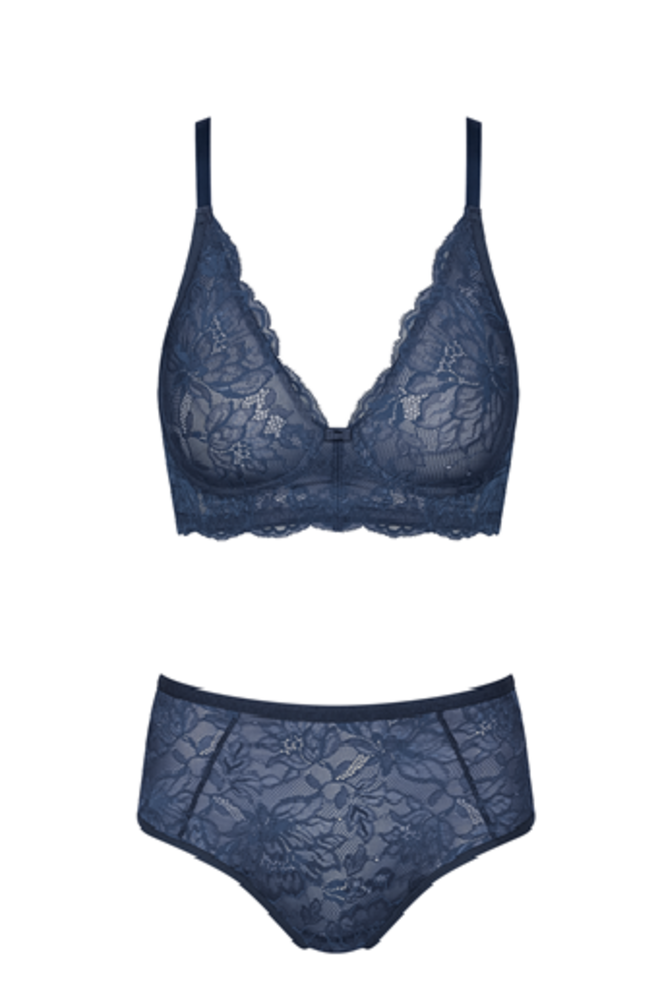 Suotien, €42,99, e cuecas, €24,99, Triumph