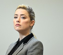 Quem é Camila Vasquez, advogada de Johnny Depp e destaque em processo  contra Amber Heard - ISTOÉ DINHEIRO