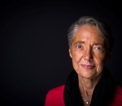 Quem é Élisabeth Borne, primeira mulher a chefiar o Governo francês em 30 anos?