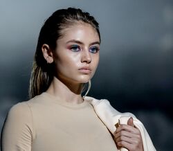 Reconhece a filha desta supermodelo?