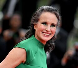 Cannes 2022: os melhores looks das celebridades na passadeira vermelha