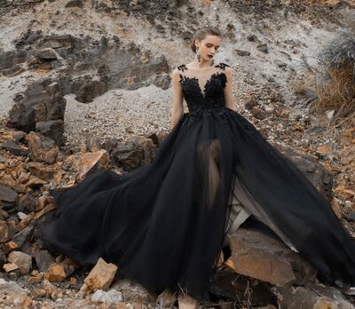 Vestidos de noiva pretos, a nova tendência de casamento para quebrar a tradição