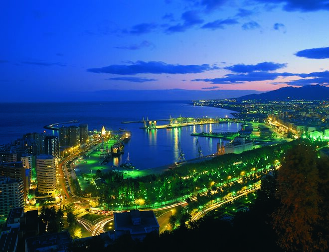 Málaga vista noturna