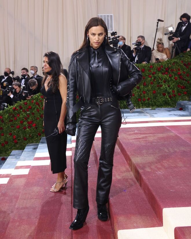Irina Shayk em Burberry