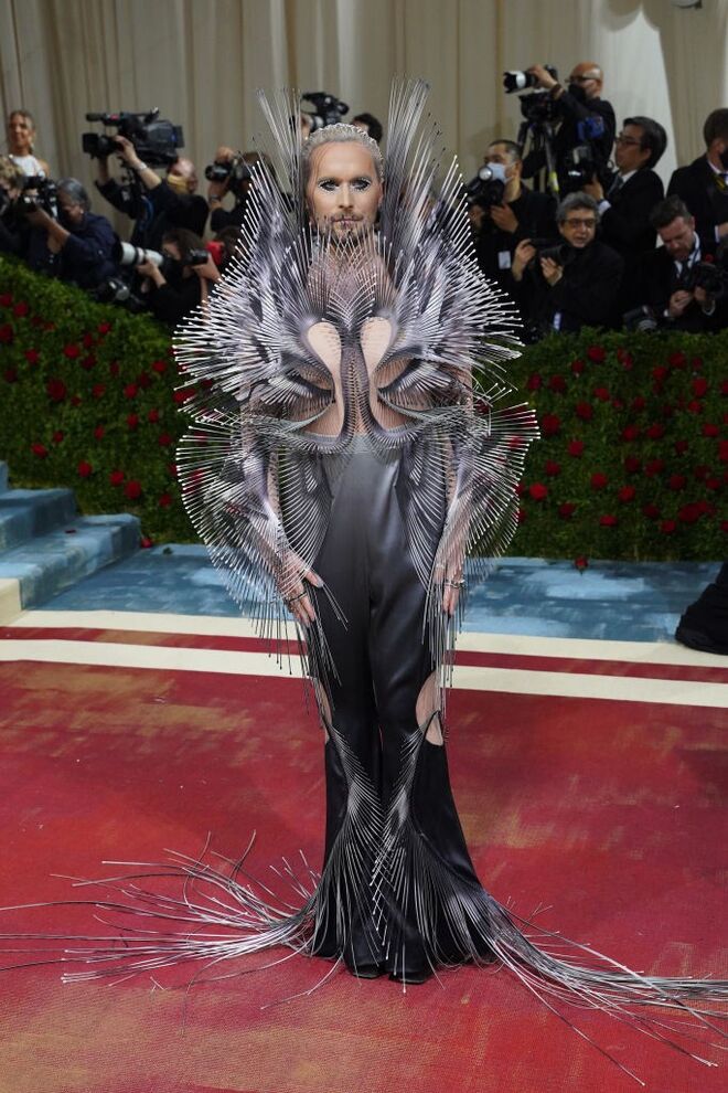 Fredrik Robertsson em Iris van Herpen