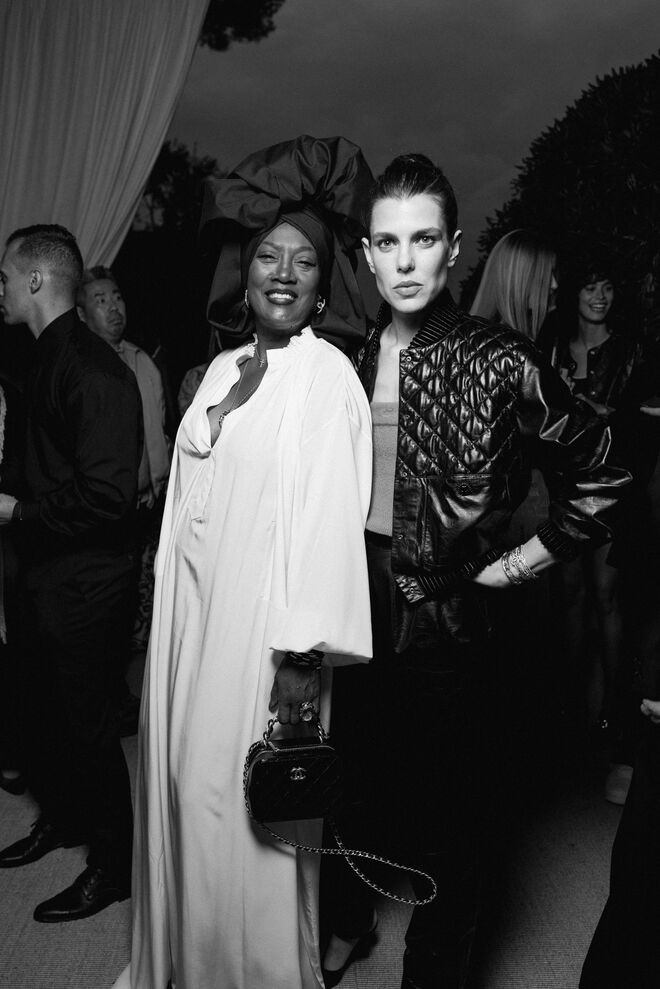 Khadja Nin e Charlotte Casiraghiat na after party Chanel