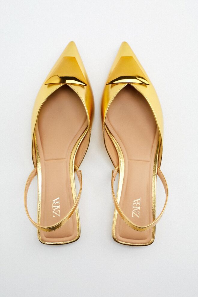 Sapatos rasos, €25,95, Zara