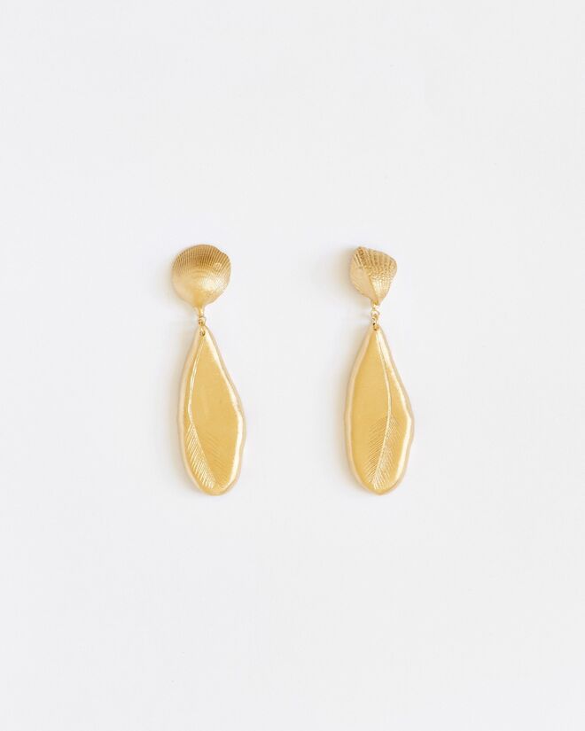 Brincos Praia Verde, €150, Juliana Bezerra