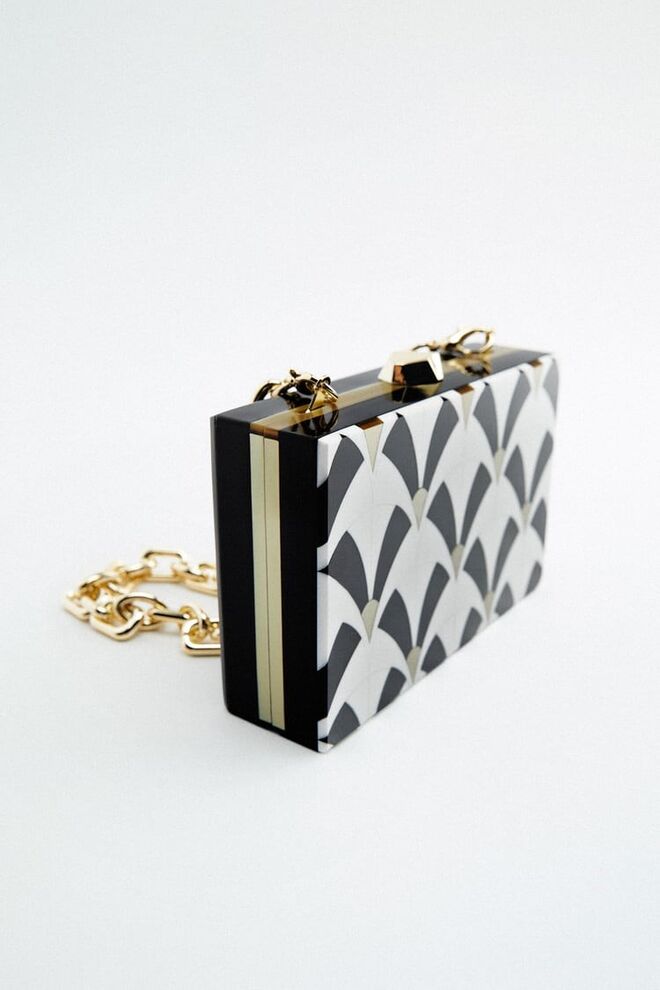 Clutch, €39,95, Zara