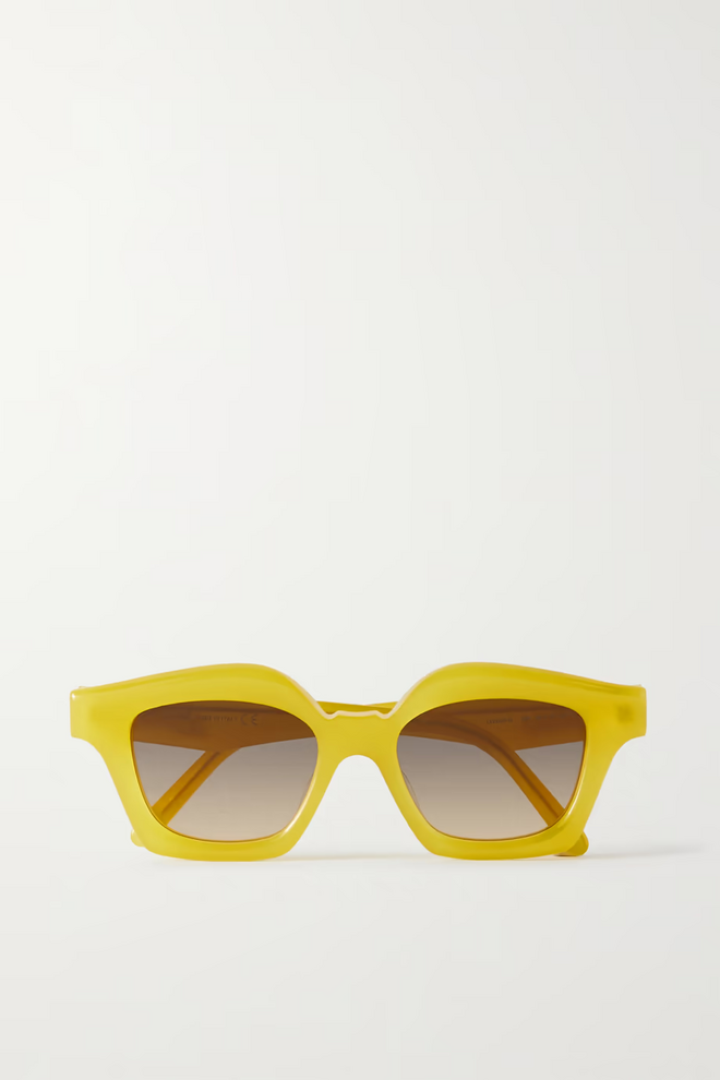 Óculos de sol, €250, Loewe