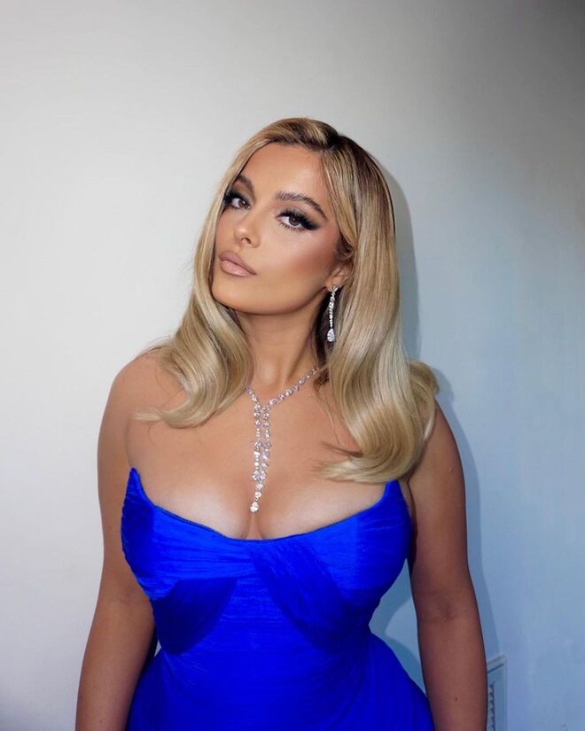 Bebe Rexha no casamento de Paris Hilton, 2021