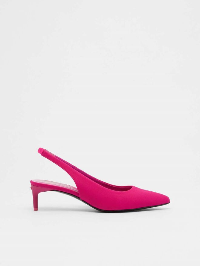 Sapatos, €405, MaxMara