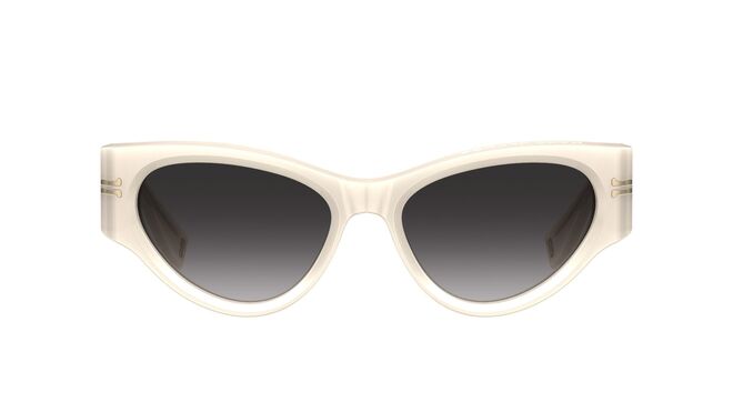 Óculos em acetato, €250, Marc Jacobs.