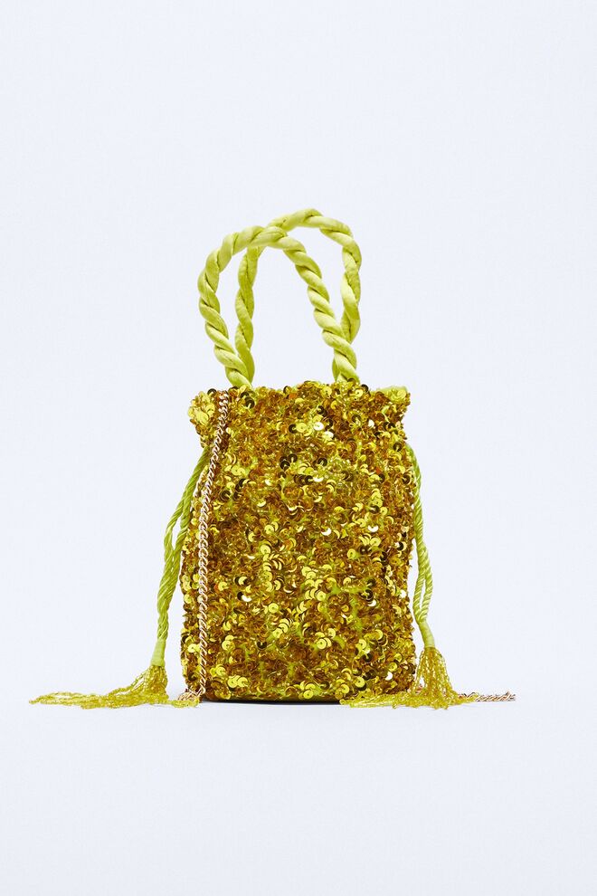 Carteira, €29,95, Zara