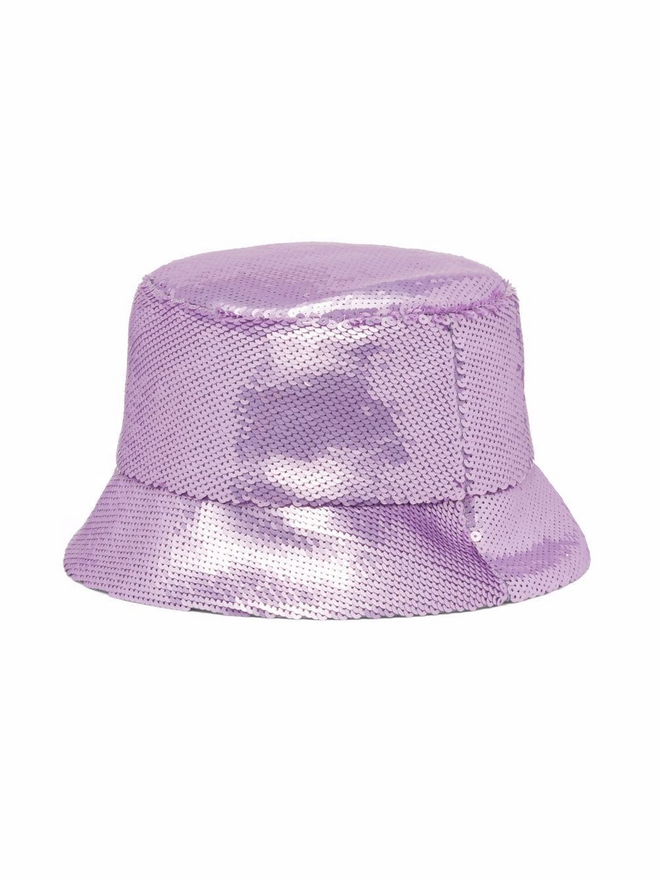 Chapéu, €980, Prada