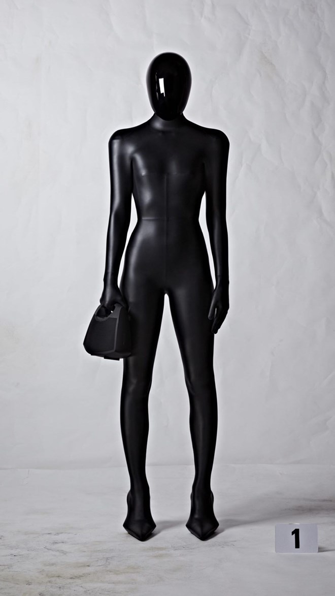Primeiro Look Balenciaga