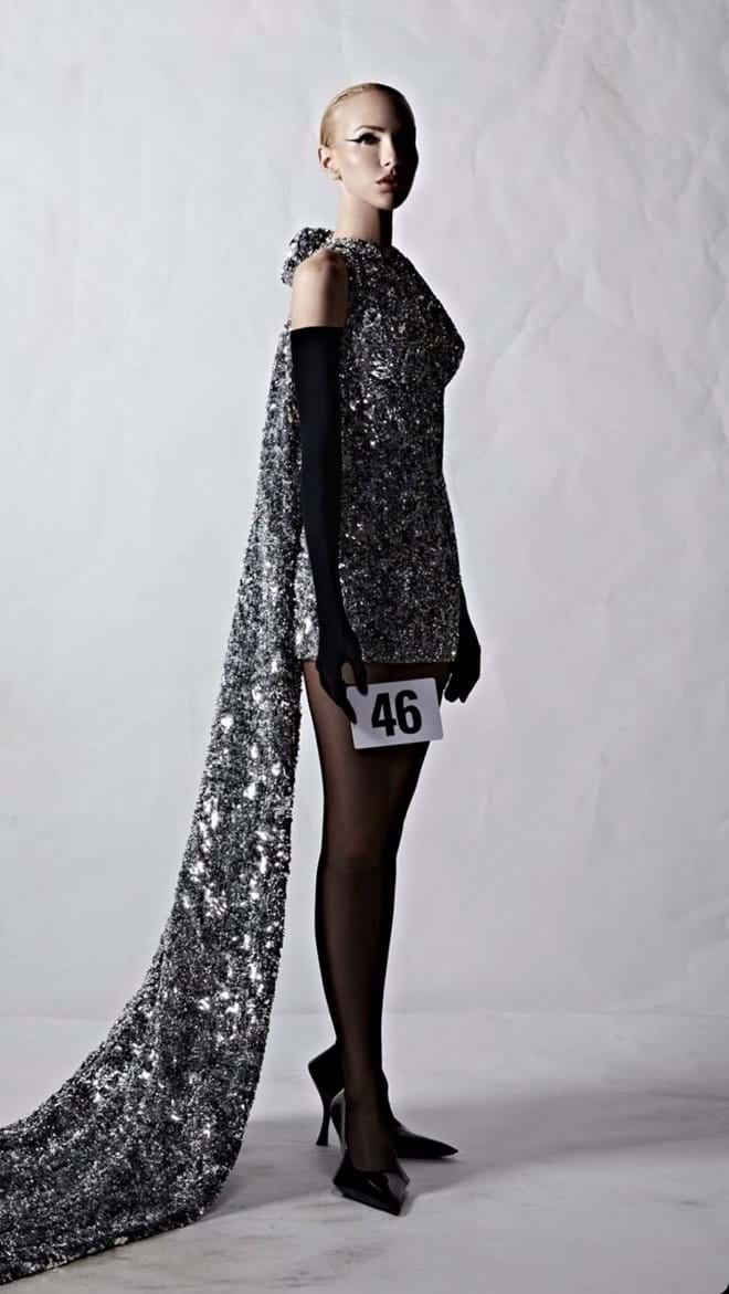 Christinne Quinn em Balenciaga