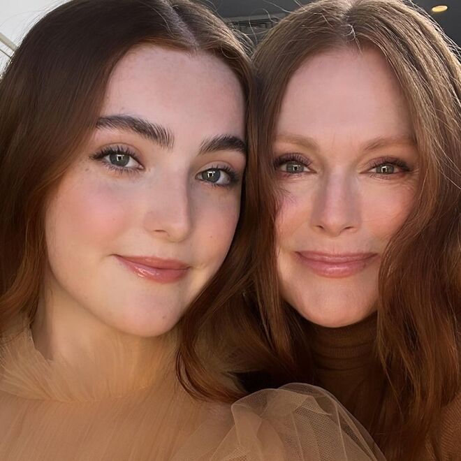 Julianne Moore com a filha Liv Freundlich