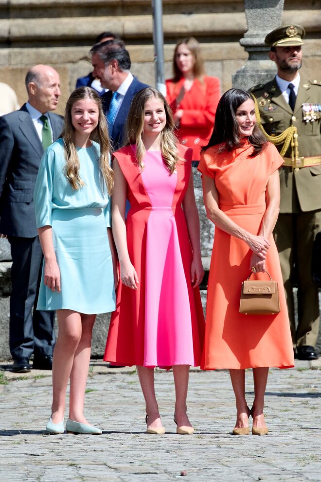 As cores vibrantes reinaram entre as mulheres da família real espanhola