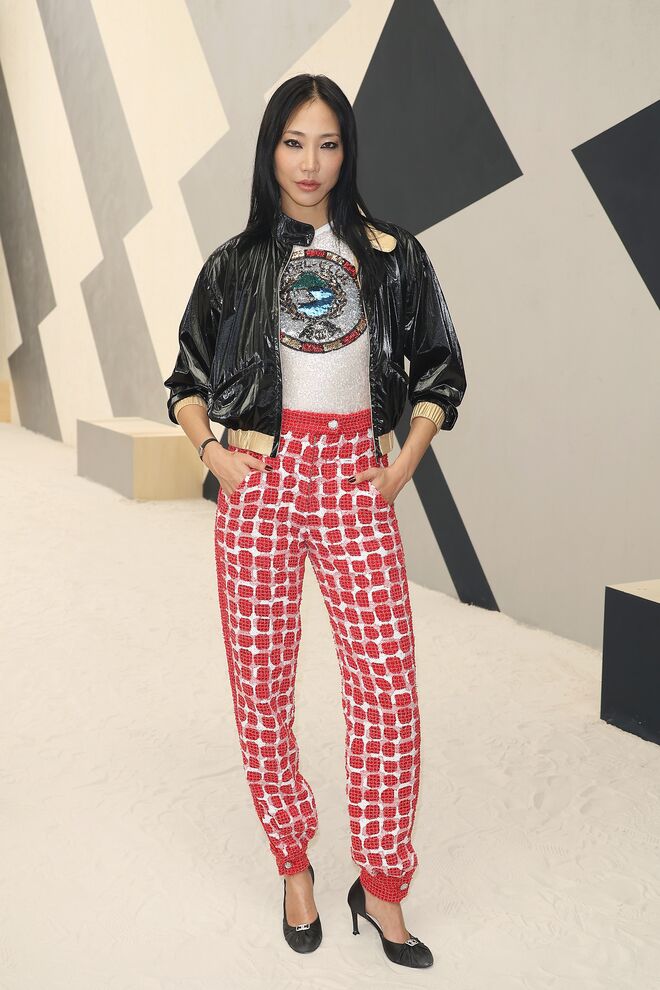 Soo Joo Park no desfile Chanel