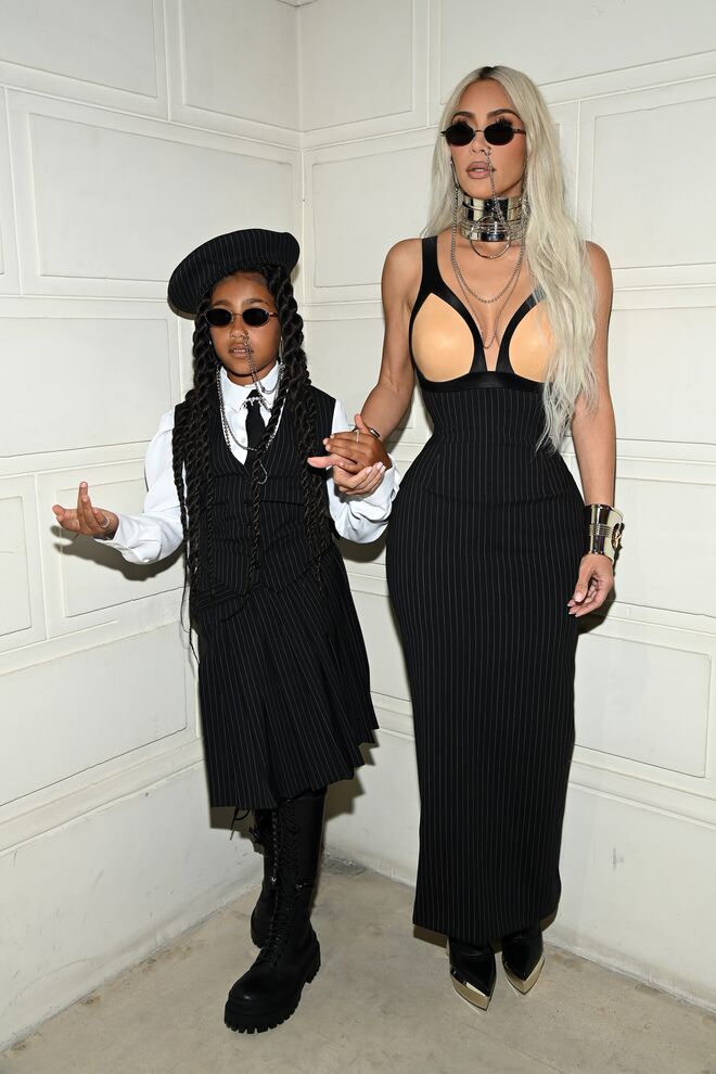 Kim Kardashian e North West no desfile Jean Paul Gaultier