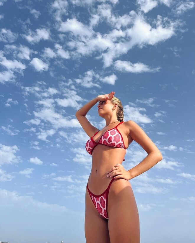 A modelo Margarida Corceiro foi até ao sul do país, à cidade de Portimão, para uns dias de férias