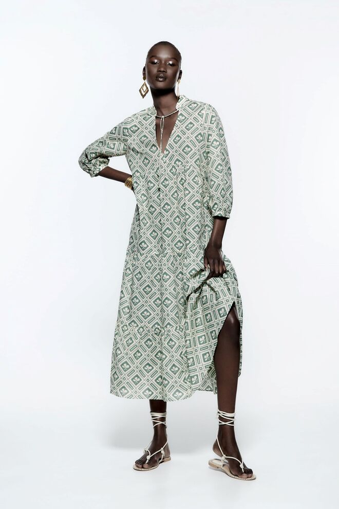 Vestido, €39,95, Zara