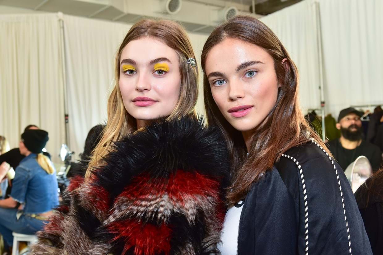 Modelos nos bastidores do desfile de Zadig & Voltaire durante a semana da Moda de Nova Iorque, 2017