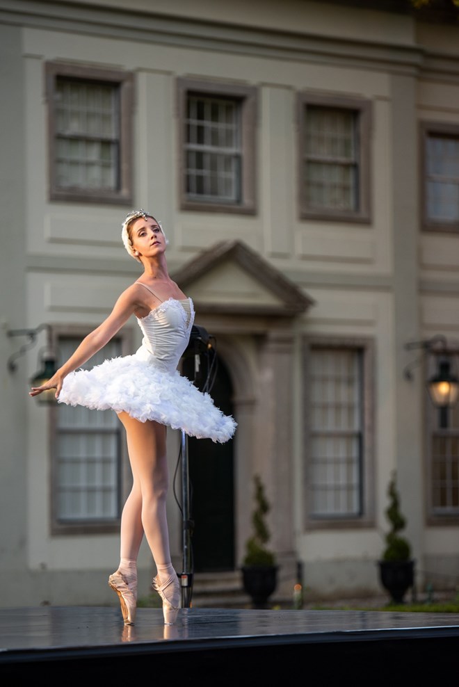 Os jardins do palácio recebem a noite de bailado dia 3 de setembro pelas 19 horas