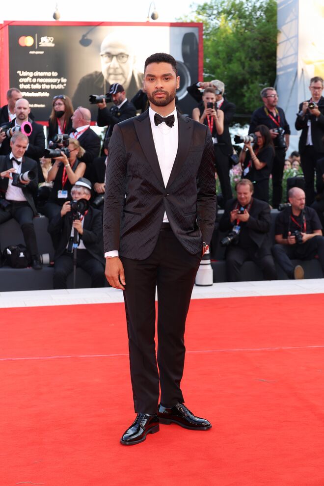 Regé-Jean Page em Armani