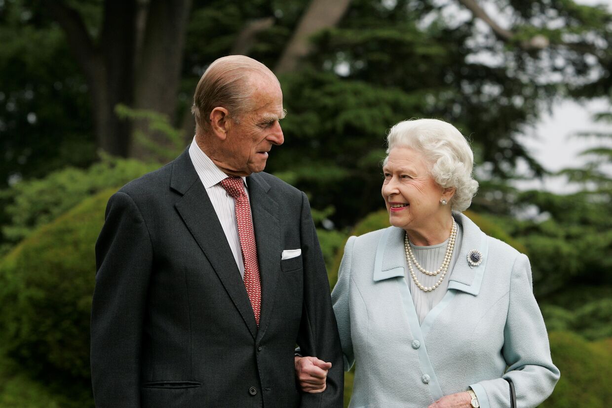 Príncipe Filipe e Isabel II assinalam 60 anos de casamento, 20 de novembro de 2007